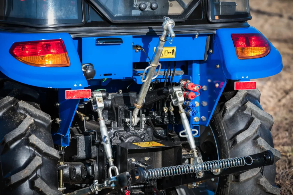 Ciągnik DF 304G2 z kabiną 30KM Stage V profesjonalny traktor rolniczy kompaktowy
