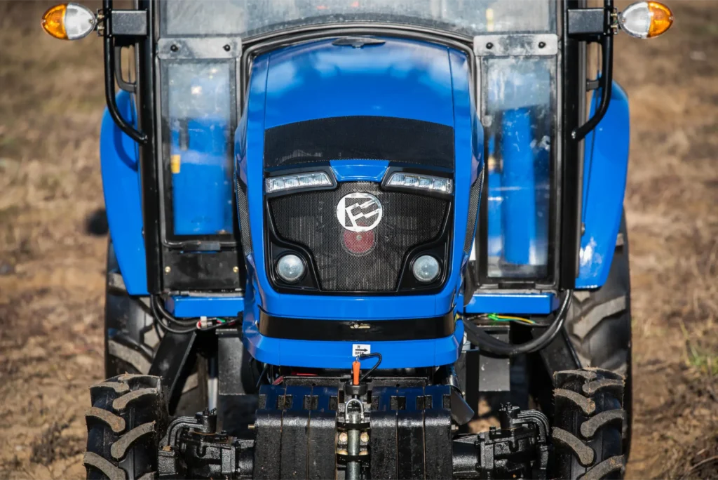 Ciągnik DF 304G2 z kabiną 30KM Stage V profesjonalny traktor rolniczy kompaktowy