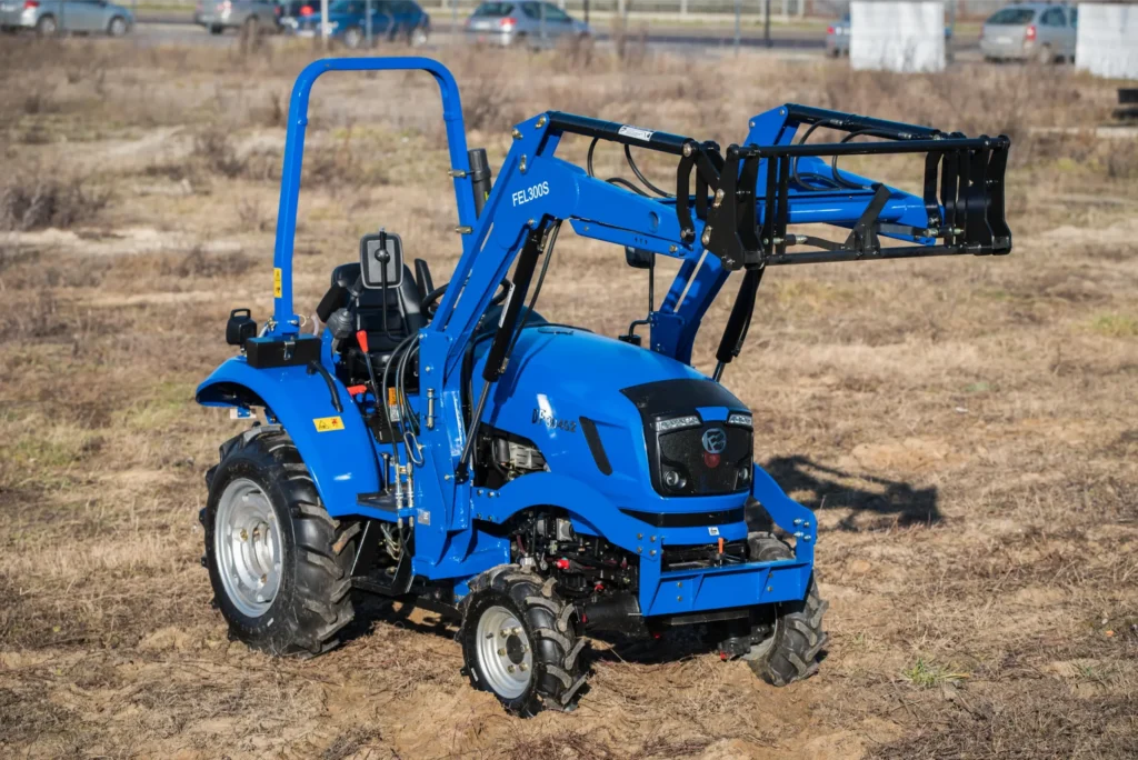 Ciągnik DONG FENG DF304G2 z ładowaczem czołowym FEL300S 25KM kompaktowy traktor rolniczy
