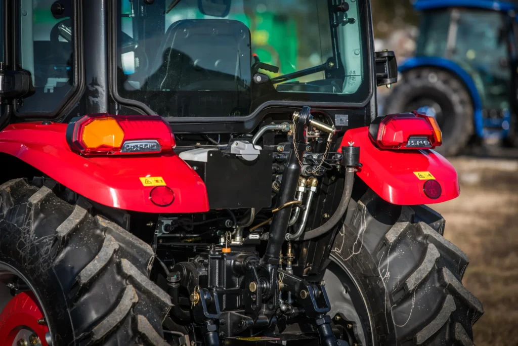 Ciągnik HANWO HWB604C 65KM profesjonalny traktor rolniczy z komfortową kabiną
