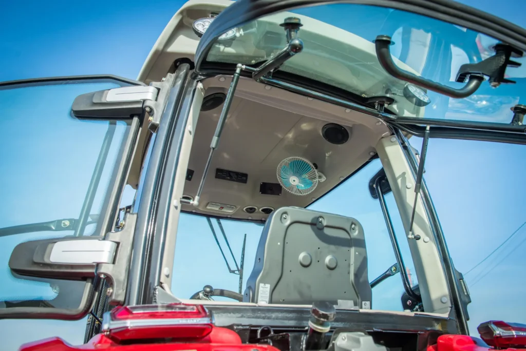 Ciągnik HANWO HWE254C 26KM kompaktowy traktor rolniczy z kabiną